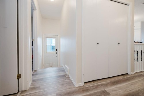 B-9700 95 Avenue, Sexsmith, AB - Indoor Photo Showing Other Room