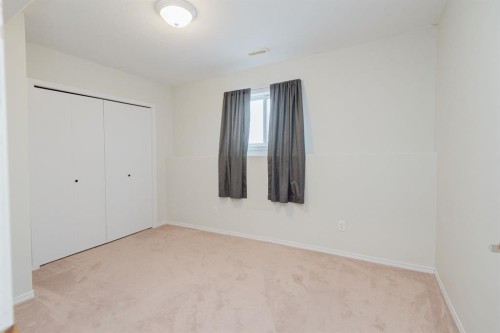 B-9700 95 Avenue, Sexsmith, AB - Indoor Photo Showing Other Room