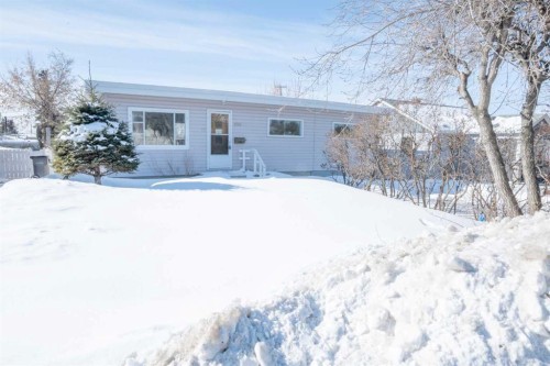 9513 105 Avenue  Grande Prairie, AB T8V 1G5