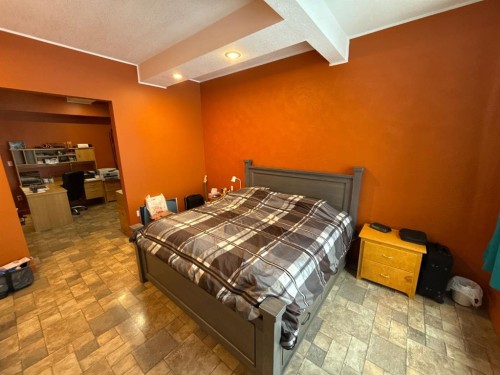 235044 821A Township, Rural Peace No. 135, M.D. Of, AB - Indoor Photo Showing Bedroom