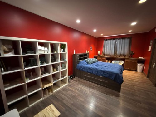 235044 821A Township, Rural Peace No. 135, M.D. Of, AB - Indoor Photo Showing Bedroom