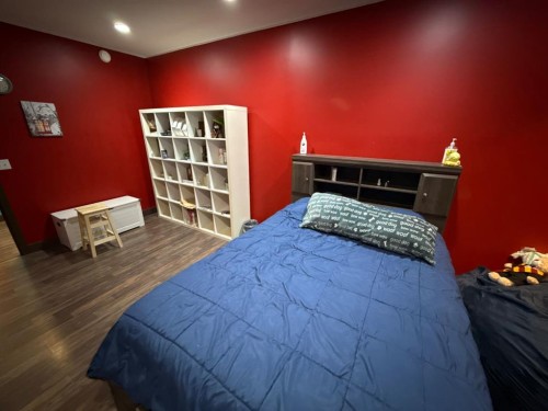 235044 821A Township, Rural Peace No. 135, M.D. Of, AB - Indoor Photo Showing Bedroom