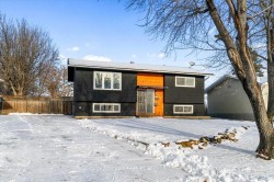 9224 110 Avenue  Grande Prairie, AB T8V 3L6