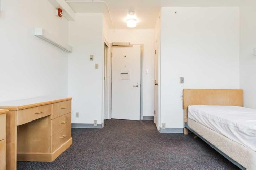 5230 44 Avenue, Spirit River, AB - Indoor Photo Showing Bedroom