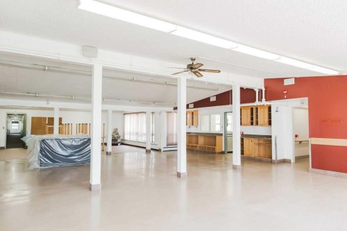 5230 44 Avenue, Spirit River, AB - Indoor