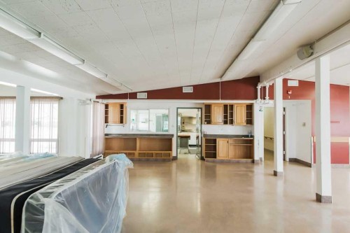 5230 44 Avenue, Spirit River, AB - Indoor