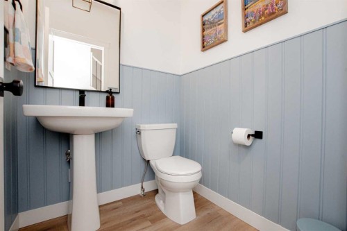 9617 89A Street, Grande Prairie, AB - Indoor Photo Showing Bathroom