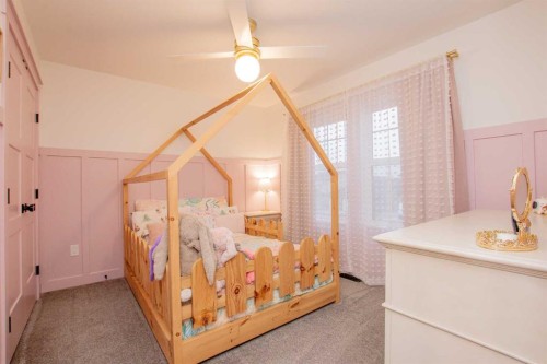 9617 89A Street, Grande Prairie, AB - Indoor Photo Showing Bedroom