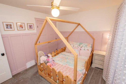 9617 89A Street, Grande Prairie, AB - Indoor Photo Showing Bedroom