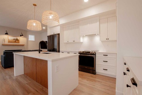 9617 89A Street, Grande Prairie, AB - Indoor Photo Showing Kitchen