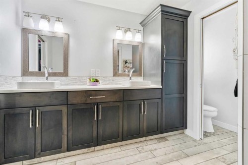 11329 Tamarack Drive, Grande Prairie, AB - Indoor Photo Showing Bathroom