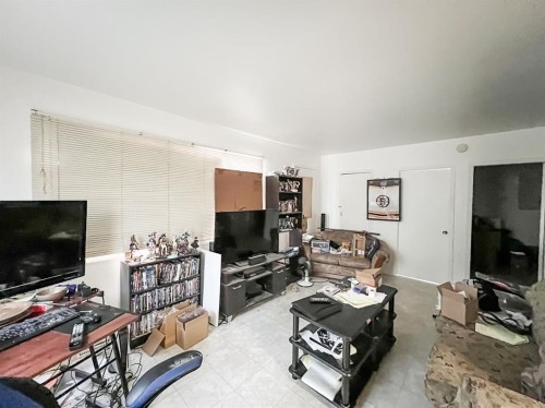 4824 3 Street, Donnelly, AB - Indoor Photo Showing Living Room