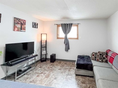 All-1 3 Avenue Se, Falher, AB 