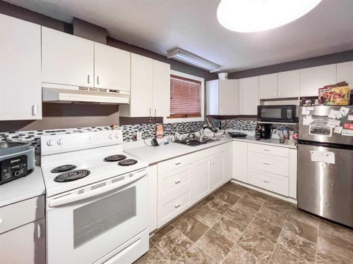 All-1 3 Avenue Se, Falher, AB 