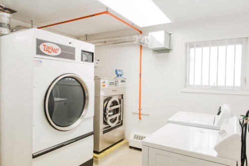 1-5230 44 Avenue, Spirit River, AB - Indoor Photo Showing Laundry Room