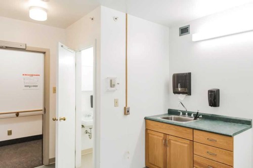 1-5230 44 Avenue, Spirit River, AB - Indoor