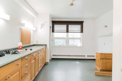 1-5230 44 Avenue, Spirit River, AB - Indoor