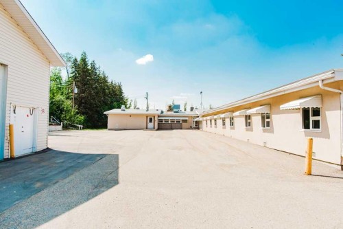 1-5230 44 Avenue, Spirit River, AB - Outdoor