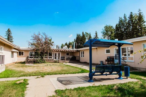 1-5230 44 Avenue, Spirit River, AB - Outdoor