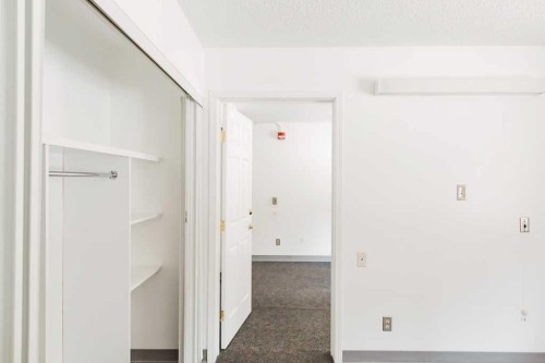 1-5230 44 Avenue, Spirit River, AB - Indoor Photo Showing Other Room