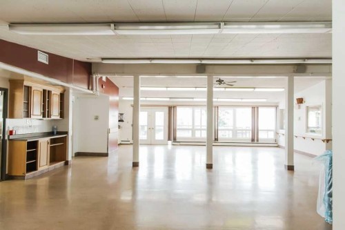 1-5230 44 Avenue, Spirit River, AB - Indoor