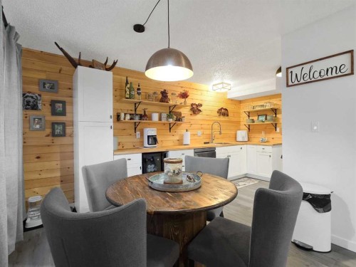 47 97 Avenue, Grande Cache, AB - Indoor Photo Showing Dining Room
