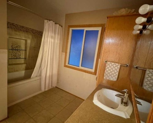 821004 Range Road 30, Rural Fairview No. 136, M.D. Of, AB - Indoor Photo Showing Bathroom