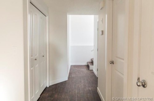 9523 113 Avenue, Clairmont, AB - Indoor Photo Showing Other Room