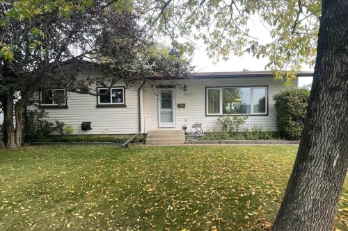 9926 85 Avenue, Grande Prairie, AB - Outdoor