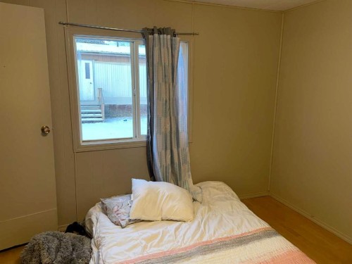 10305 103 Street, Fairview, AB - Indoor Photo Showing Bedroom