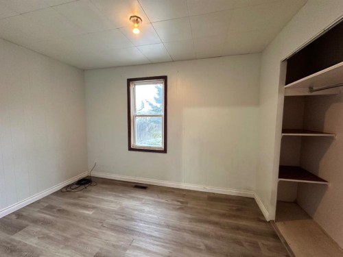 9514 104 Avenue, Grande Prairie, AB - Indoor Photo Showing Other Room