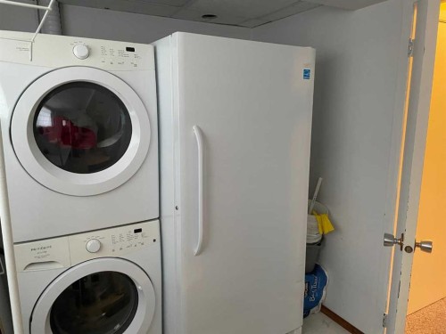 11500 105 Avenue, Fairview, AB - Indoor Photo Showing Laundry Room