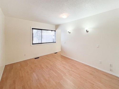 9423 125 Avenue, Grande Prairie, AB - Indoor Photo Showing Other Room