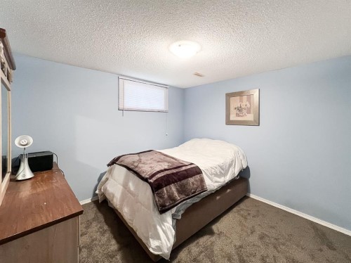 9423 125 Avenue, Grande Prairie, AB - Indoor Photo Showing Bedroom