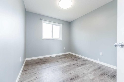 11319 90 Street, Grande Prairie, AB - Indoor Photo Showing Other Room