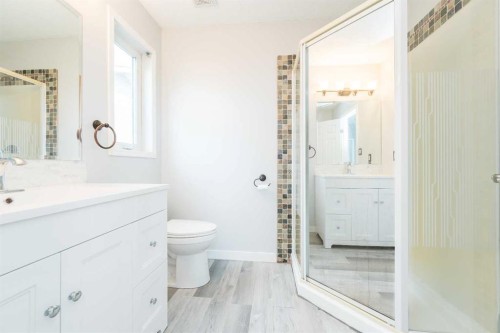 11319 90 Street, Grande Prairie, AB - Indoor Photo Showing Bathroom