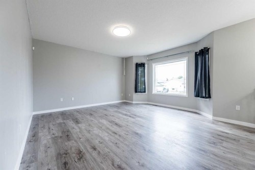 11319 90 Street, Grande Prairie, AB - Indoor Photo Showing Other Room