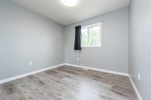 11319 90 Street, Grande Prairie, AB - Indoor Photo Showing Other Room