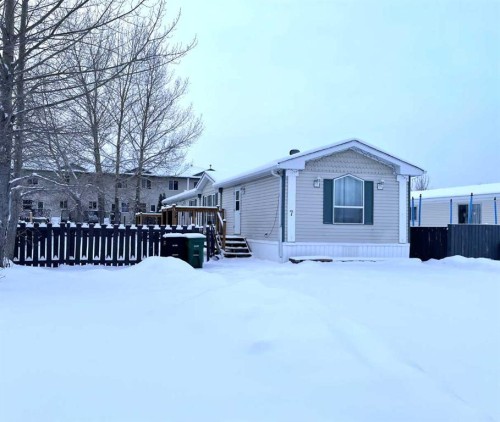 7 Deer Ridge Drive, High Level, AB - Outdoor