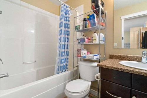 11226 71 Avenue, Grande Prairie, AB - Indoor Photo Showing Bathroom