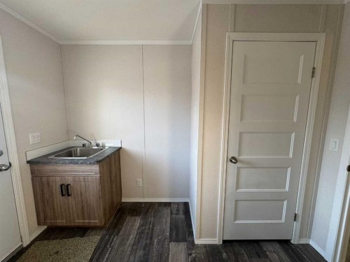 816 5Th Avenue, Beaverlodge, AB - Indoor