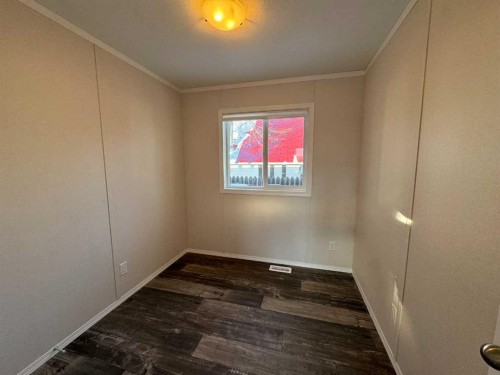 816 5Th Avenue, Beaverlodge, AB - Indoor Photo Showing Other Room
