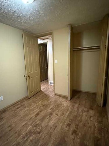 10323 98 Avenue, High Level, AB - Indoor Photo Showing Other Room