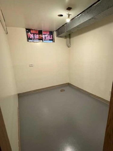 10323 98 Avenue, High Level, AB - Indoor Photo Showing Other Room