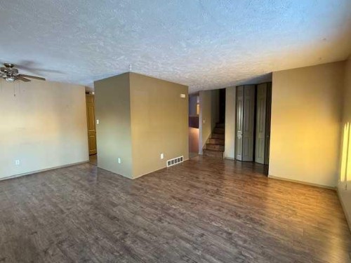 10323 98 Avenue, High Level, AB - Indoor Photo Showing Other Room