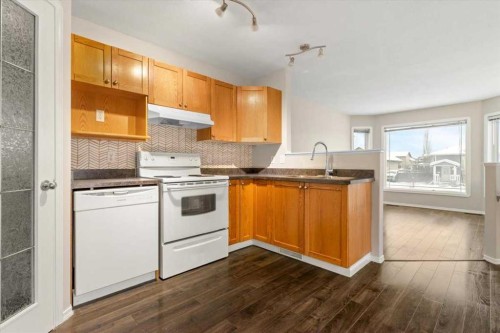 7665 Westpointe Drive, Grande Prairie, AB - Indoor Photo Showing Kitchen