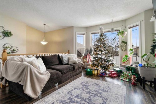 9202 129 Avenue, Grande Prairie, AB - Indoor Photo Showing Living Room