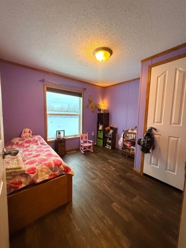106243 Rge Rd 122, Rural Mackenzie County, AB - Indoor Photo Showing Bedroom