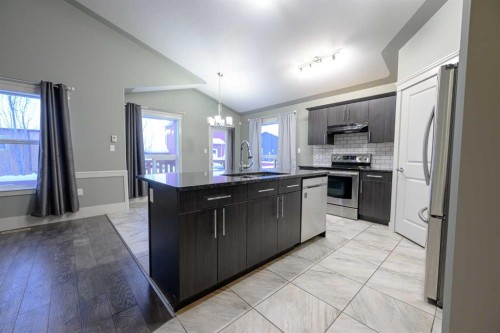 11329 107 Avenue, Grande Prairie, AB - Indoor Photo Showing Kitchen