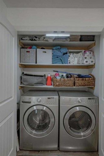 12809 92 Street, Peace River, AB - Indoor Photo Showing Laundry Room